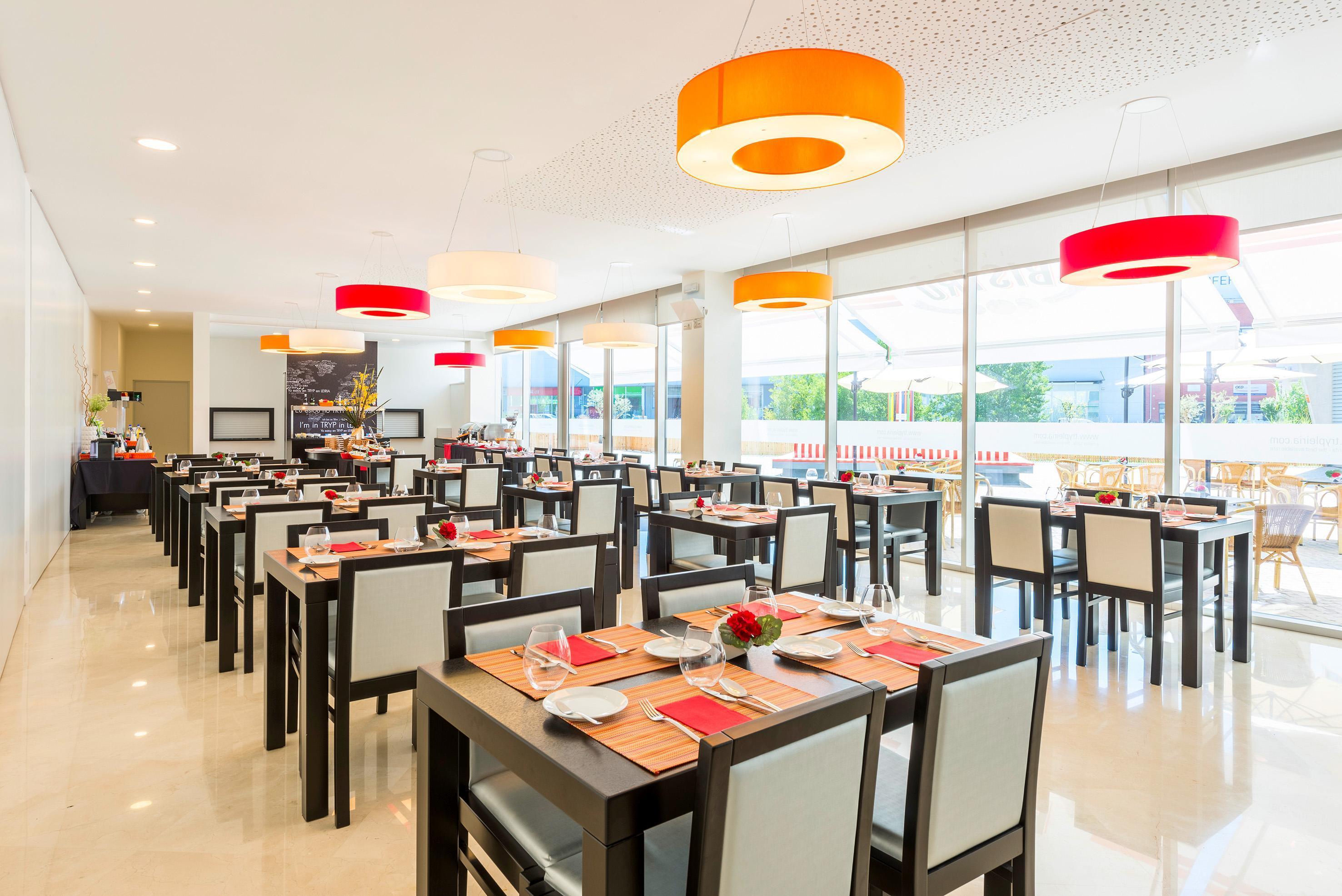 Tryp By Wyndham Leiria Hotel Екстериор снимка