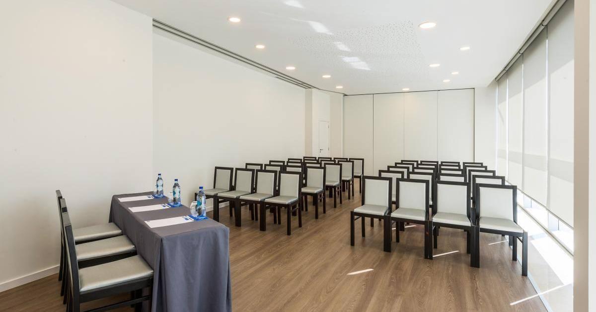 Tryp By Wyndham Leiria Hotel Екстериор снимка