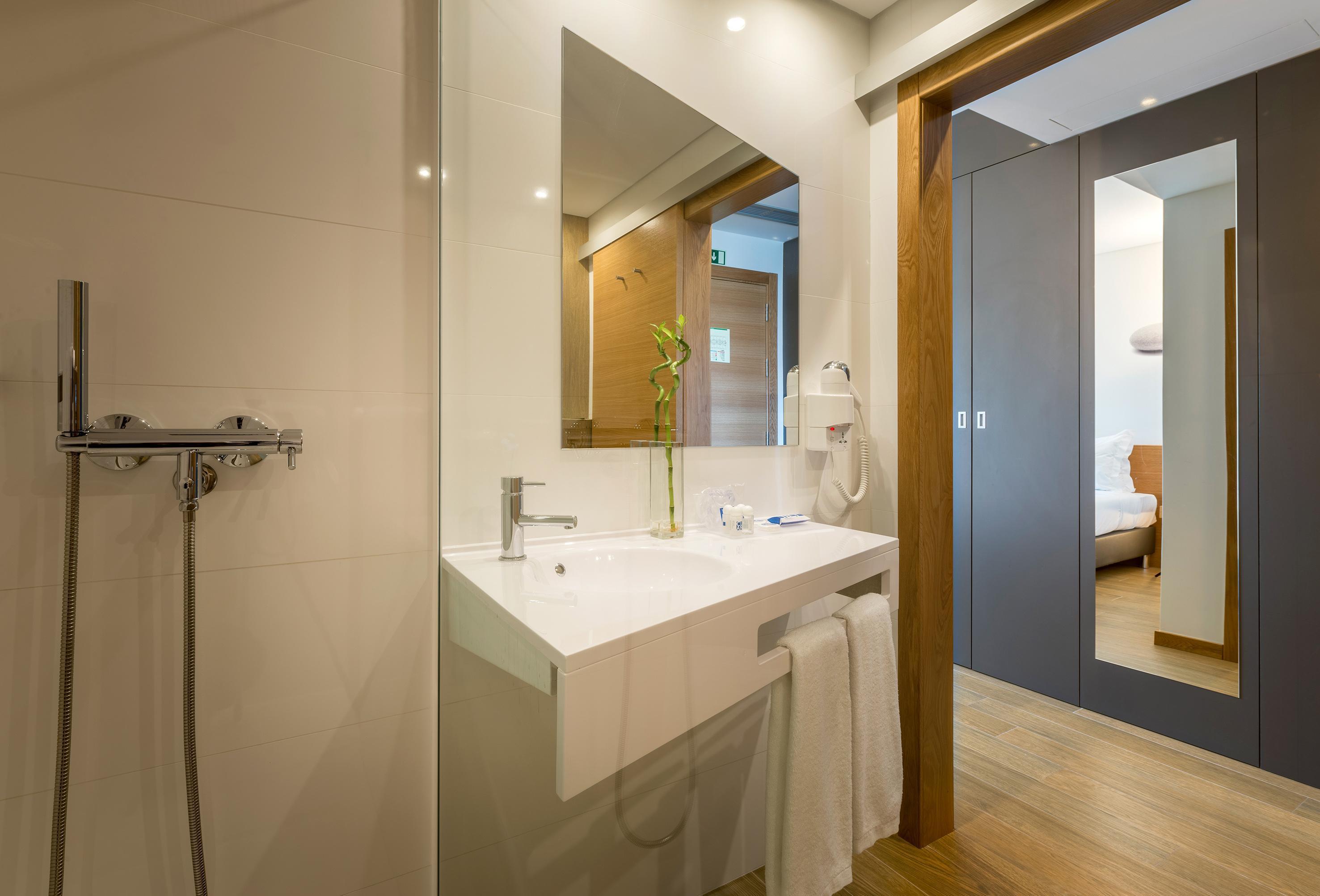 Tryp By Wyndham Leiria Hotel Екстериор снимка