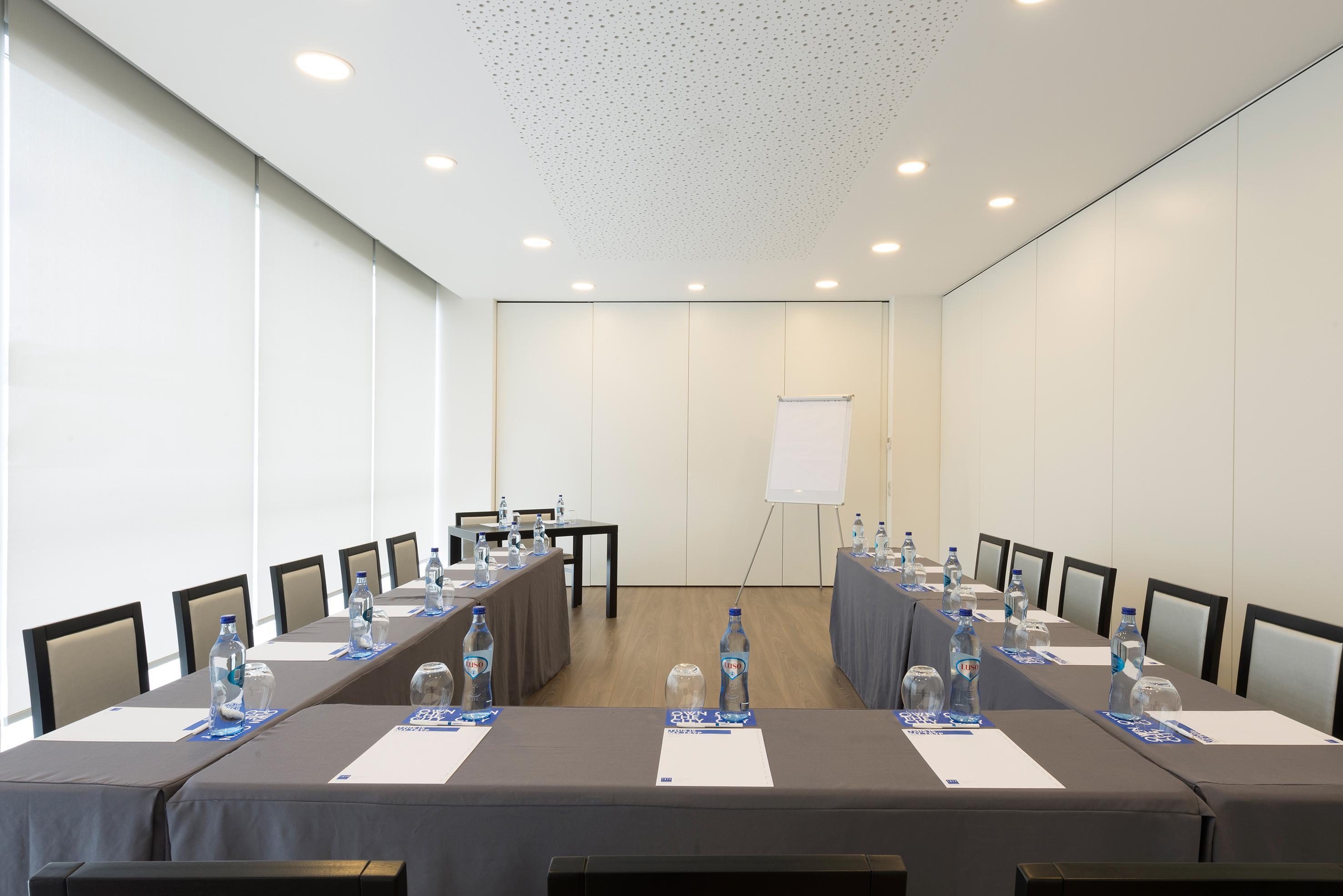Tryp By Wyndham Leiria Hotel Екстериор снимка