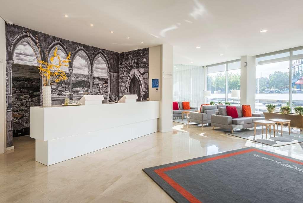 Tryp By Wyndham Leiria Hotel Интериор снимка