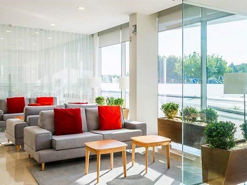 Tryp By Wyndham Leiria Hotel Екстериор снимка